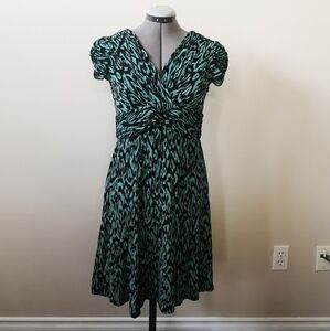 𝅺Nanette Lepore Green Animal Print Dress 6